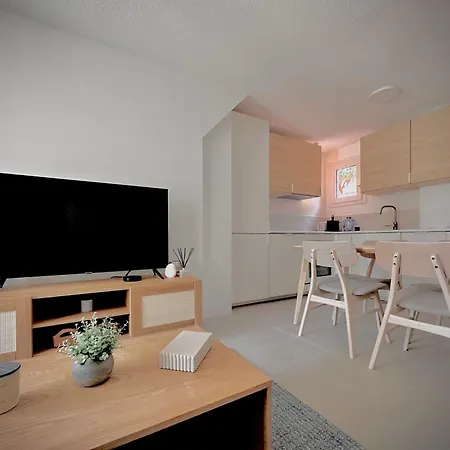 Petite Maison Pour 6 - Jardin Clim Piscine Parking Апартаменты *